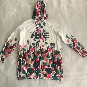New Medium Nike Women’s Fleece hoodie for sale with flower prints